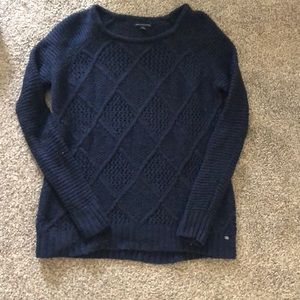 navy blue american eagle sweater